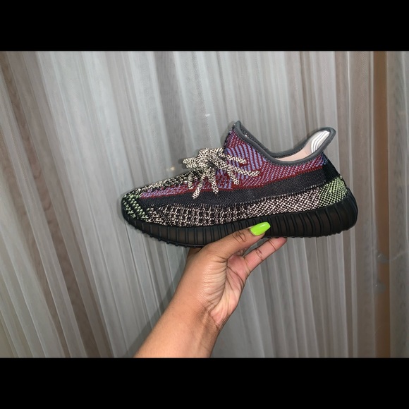 Shoes - Yeezy 350